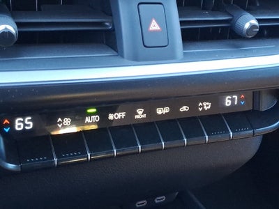 2024 Lexus UX 250h Premium 250h Premium PREMIUM PACKAGE
