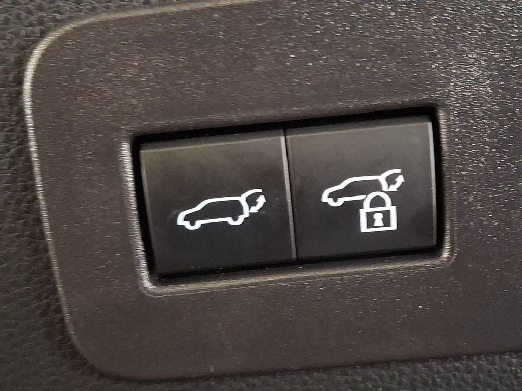 2022 Lexus LX 600 Luxury 600 Luxury APPERANCE PACKAGE