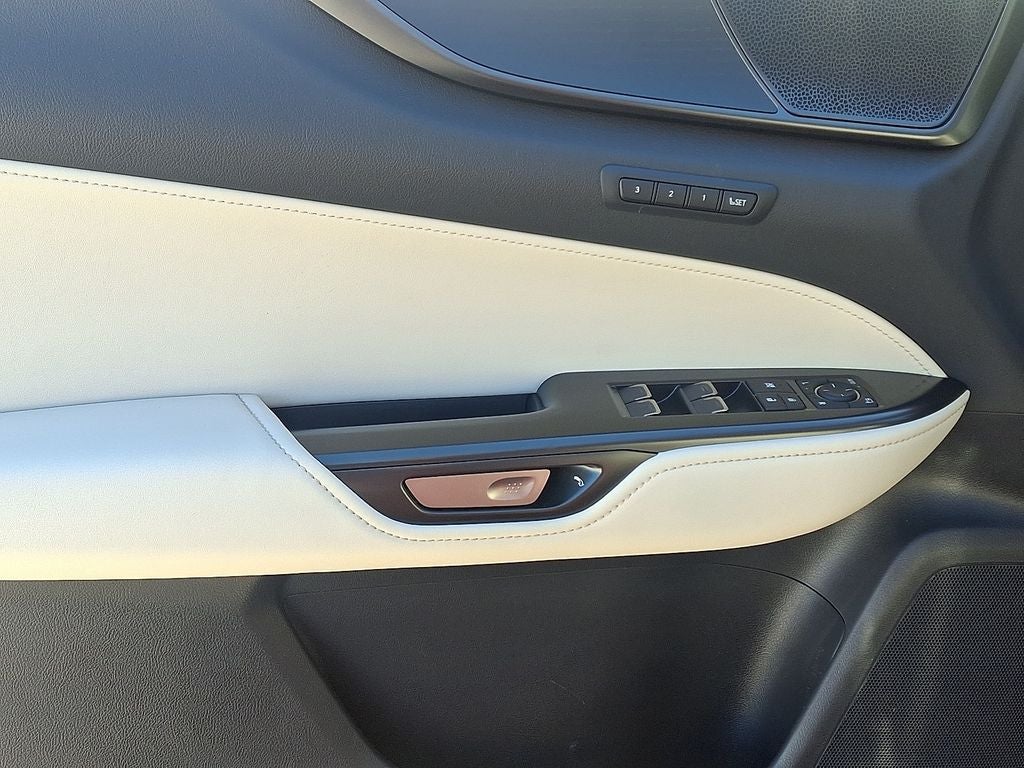 2025 Lexus NX 450h+ Luxury 450h+ Luxury