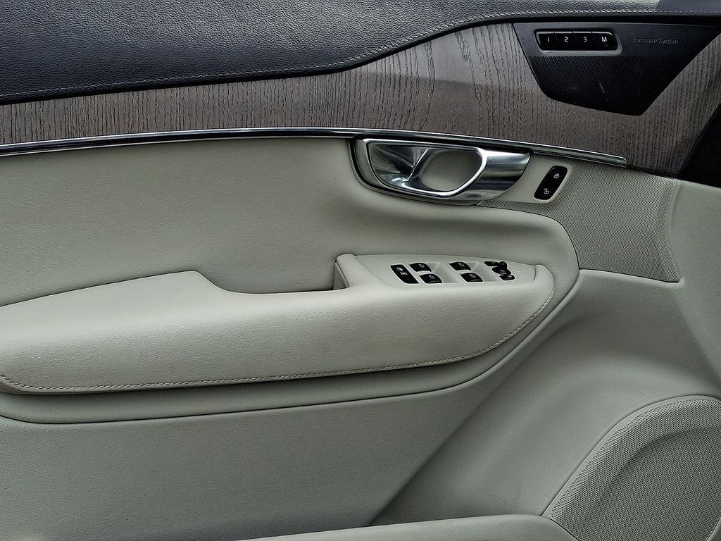 2021 Volvo XC90 T6 Inscription