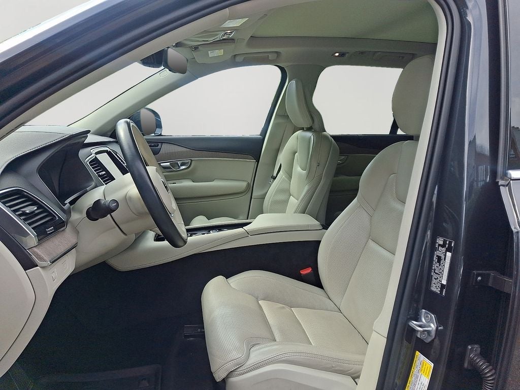 2021 Volvo XC90 T6 Inscription