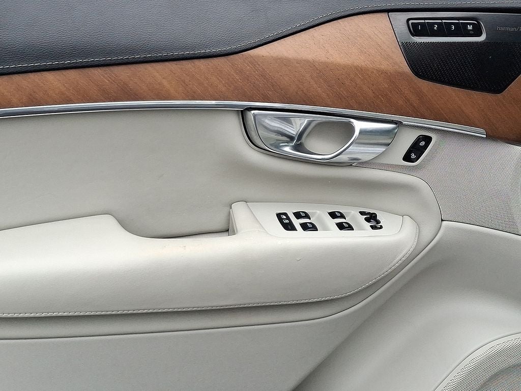 2019 Volvo XC90 T6 Inscription
