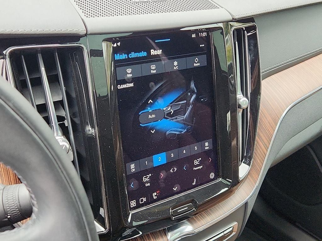 2022 Volvo XC60 B5 Inscription