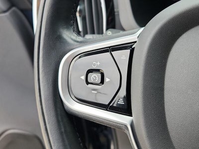 2022 Volvo XC60 B5 Inscription