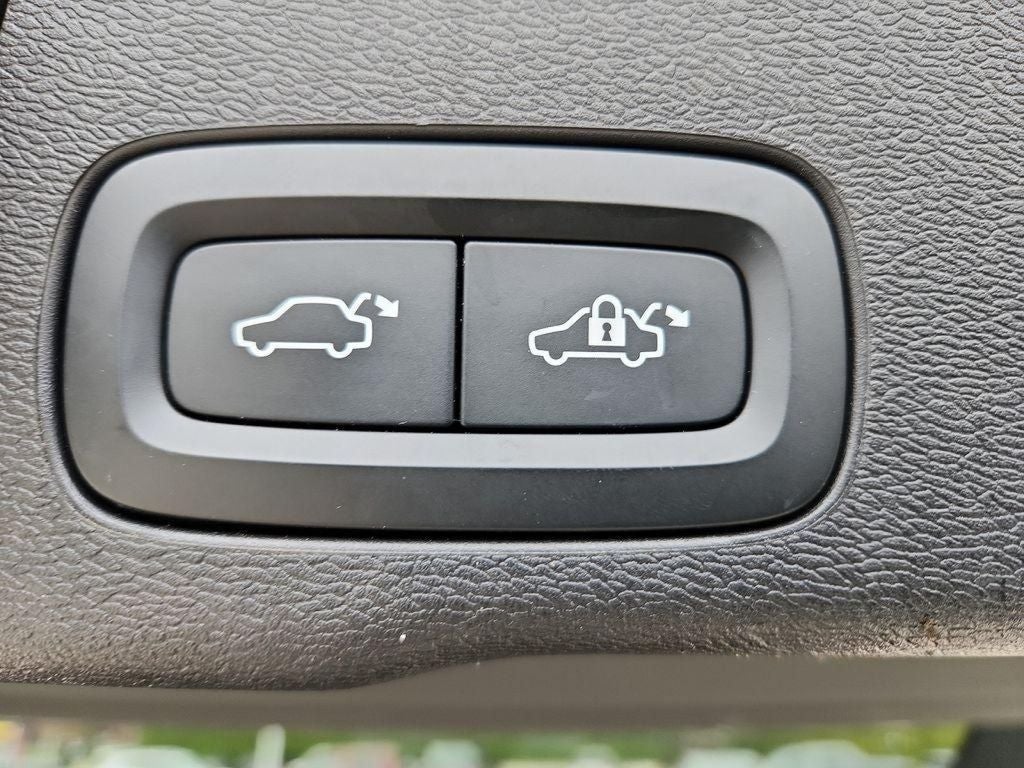 2022 Volvo XC60 B5 Inscription