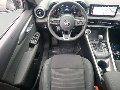 2025 Alfa Romeo Tonale Base